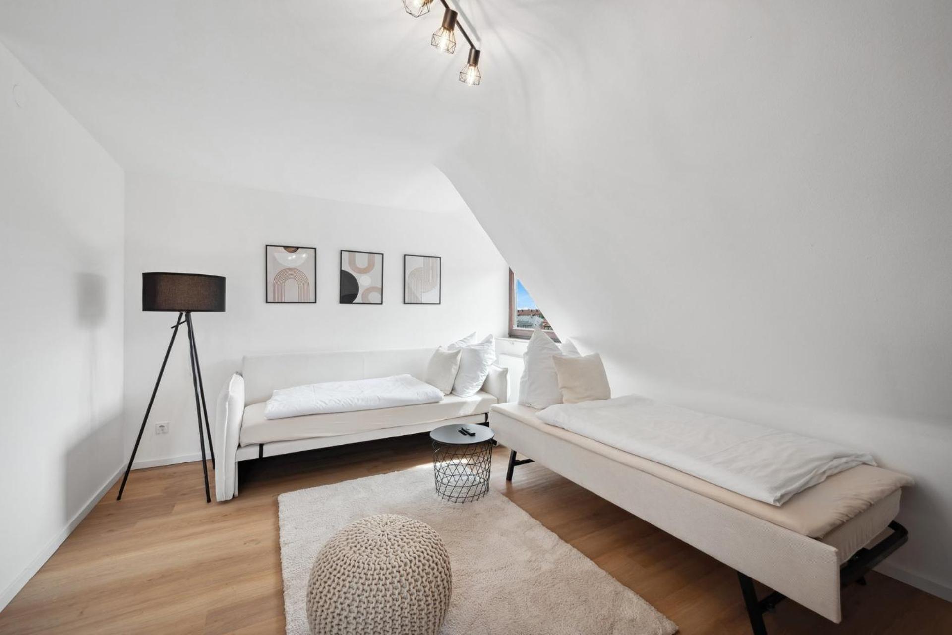 Malu Rooms - Top Lage, Kostenloser Parkplatz, Klima, Netflix, 24H Checkin ลุดวิกสบูร์ก ภายนอก รูปภาพ